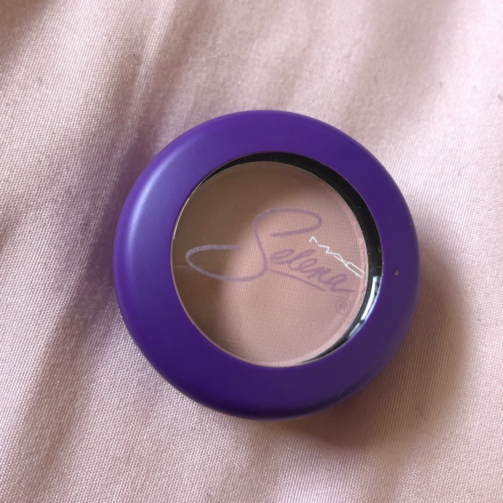 MAC Cosmetics Selena Eyeshadow💃🏻